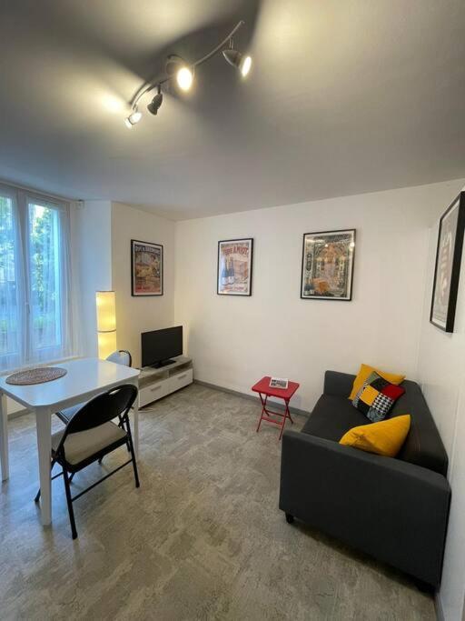 Studio Rdc Parking Prive Gratuit Doué-la-Fontaine المظهر الخارجي الصورة